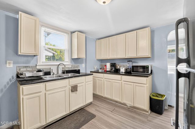 530 E Weber Street, Toledo, OH 43608