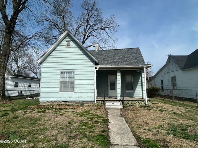 1017 W Daugherty Street, Webb City, MO 64870