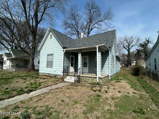 1017 W Daugherty Street, Webb City, MO 64870