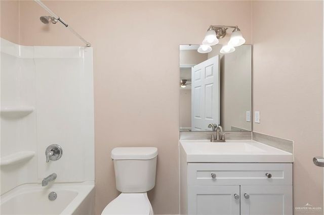 2504 Pecan Avenue, Mcallen, TX 78501