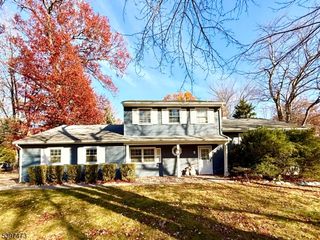 8 New England Dr, Parsippany-troy Hills Twp., NJ 07034