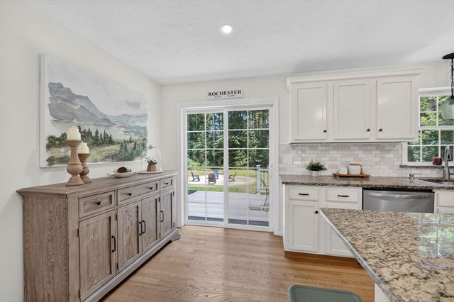 888 Walnut Plain Rd, Rochester, MA 02770