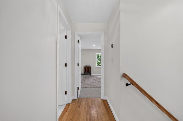 888 Walnut Plain Rd, Rochester, MA 02770