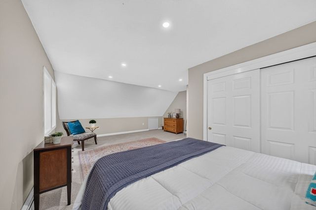 888 Walnut Plain Rd, Rochester, MA 02770