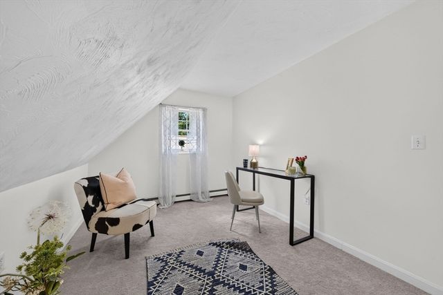 888 Walnut Plain Rd, Rochester, MA 02770
