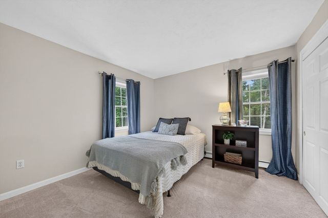888 Walnut Plain Rd, Rochester, MA 02770