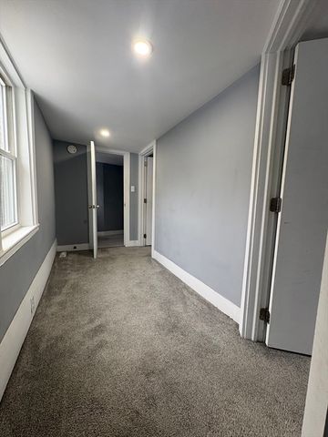 77.5 School St 77.5, Andover, MA 01810