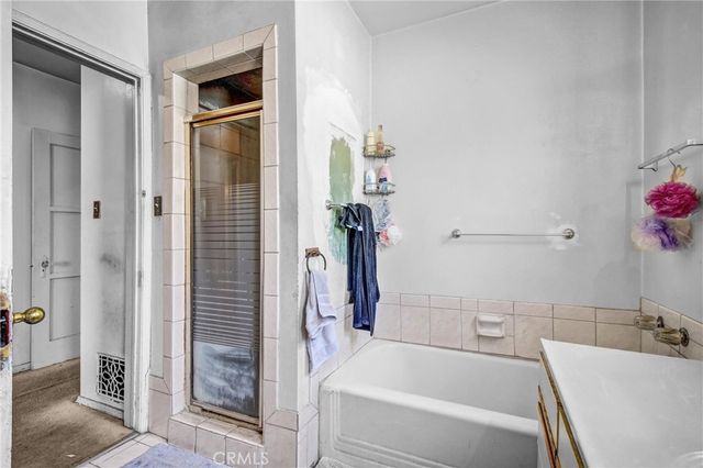 1544 S Burnside, Los Angeles, CA 90019