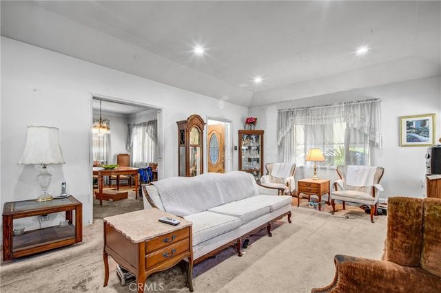1544 S Burnside, Los Angeles, CA 90019