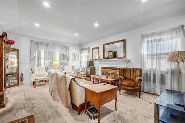 1544 S Burnside, Los Angeles, CA 90019
