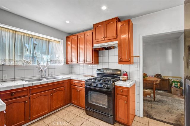 1544 S Burnside, Los Angeles, CA 90019