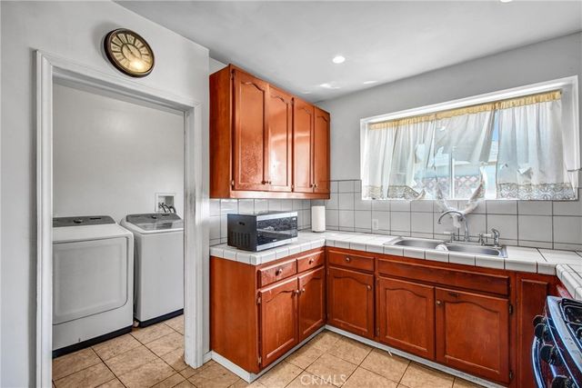 1544 S Burnside, Los Angeles, CA 90019