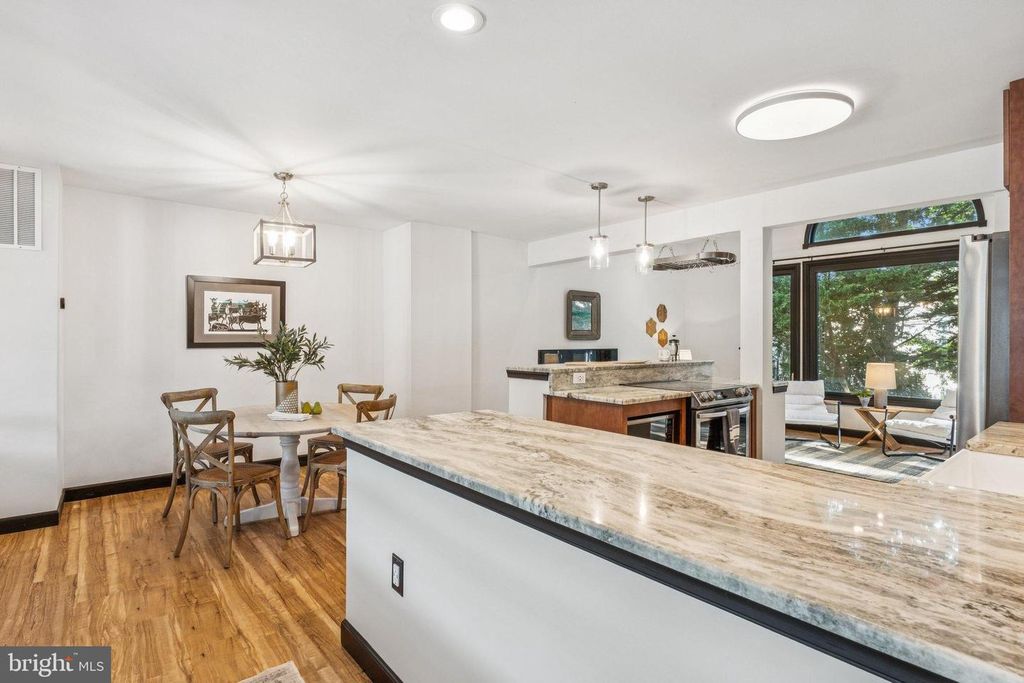 910 LANGDON CT, Annapolis, MD 21403