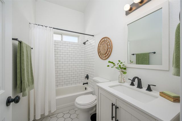 2044 E Los Lagos Drive, Fort Mohave, AZ 86426