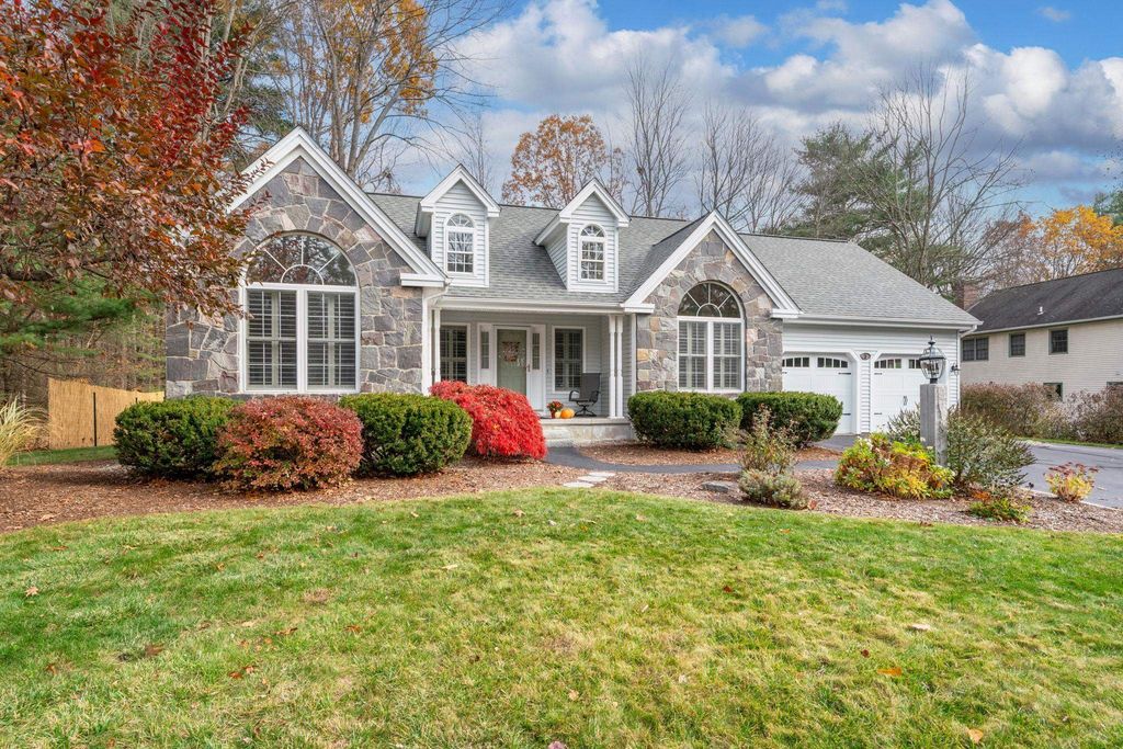 3 Danforth Drive, Bedford, NH 03110