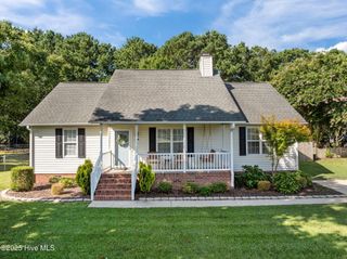 605 Huff Drive, Winterville, NC 28590