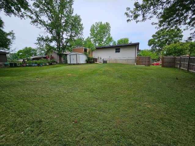 1410 S PICKFORD PL, Columbia, MO 65203