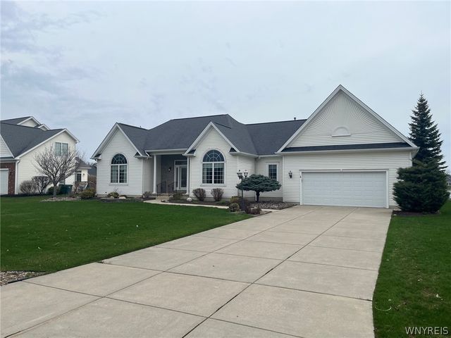 7305 Windsor Drive, Wheatfield, NY 14120