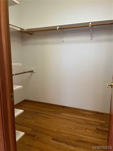 7305 Windsor Drive, Wheatfield, NY 14120