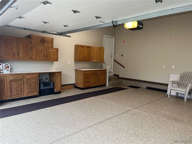 7305 Windsor Drive, Wheatfield, NY 14120
