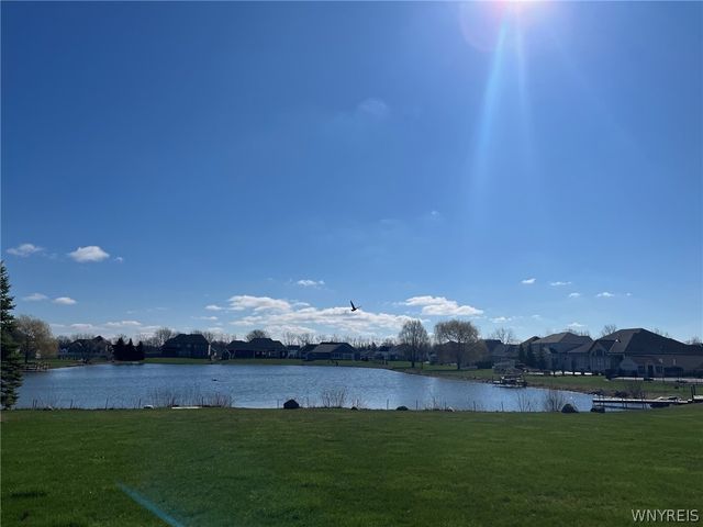 7305 Windsor Drive, Wheatfield, NY 14120