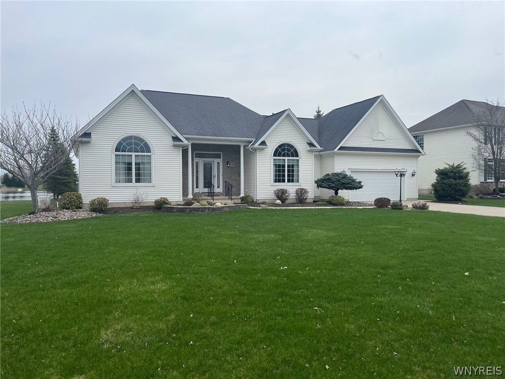 7305 Windsor Drive, Wheatfield, NY 14120