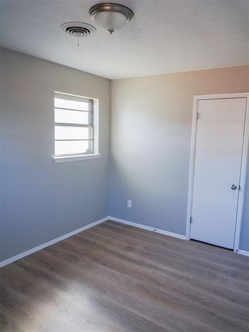 5360 NW Columbia Avenue, Lawton, OK 73505