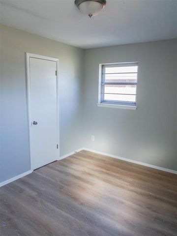 5360 NW Columbia Avenue, Lawton, OK 73505