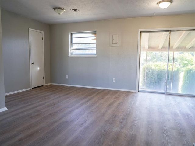 5360 NW Columbia Avenue, Lawton, OK 73505