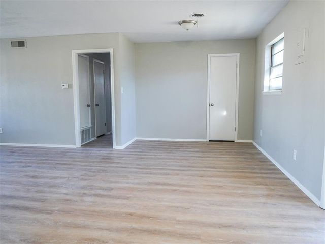 5360 NW Columbia Avenue, Lawton, OK 73505