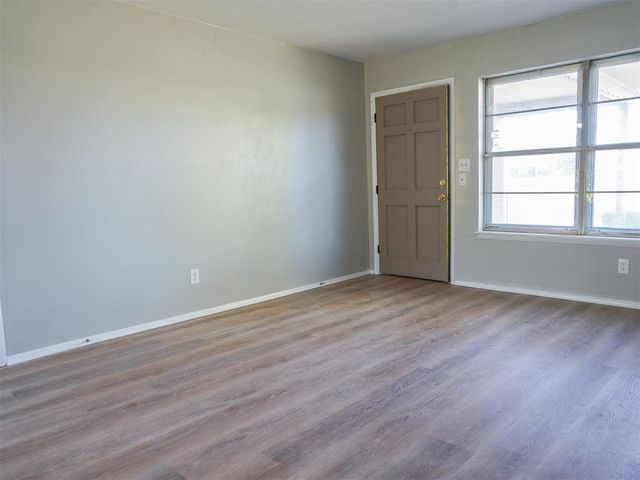 5360 NW Columbia Avenue, Lawton, OK 73505