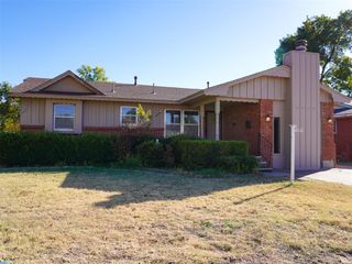 5360 NW Columbia Avenue, Lawton, OK 73505