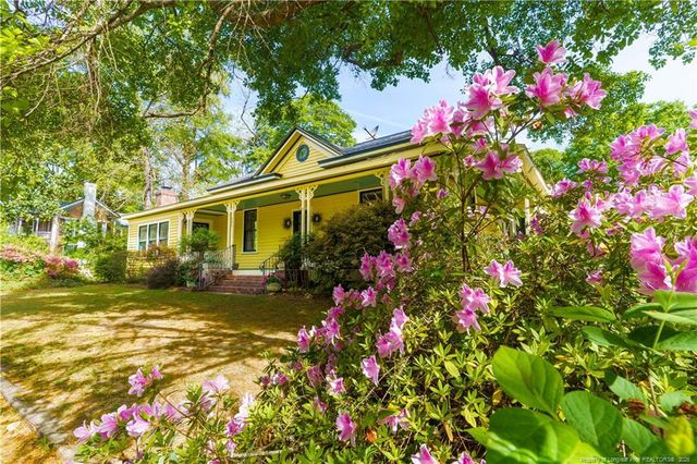 524 Carthage Street, Cameron, NC 28326