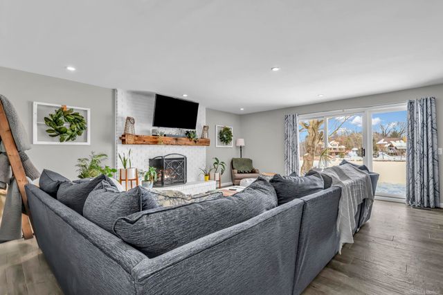 631 Drahner Circle, Oxford Twp, MI 48371