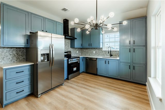 324 W Live Oak, Rockport, TX 78382