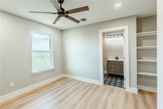 324 W Live Oak, Rockport, TX 78382