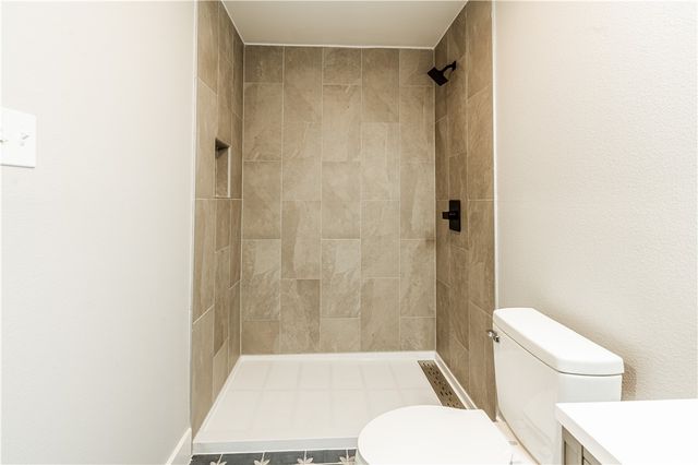 324 W Live Oak, Rockport, TX 78382