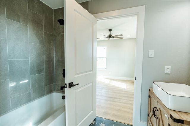 324 W Live Oak, Rockport, TX 78382