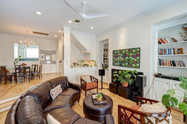 5014 Mellon Street, Houston, TX 77098