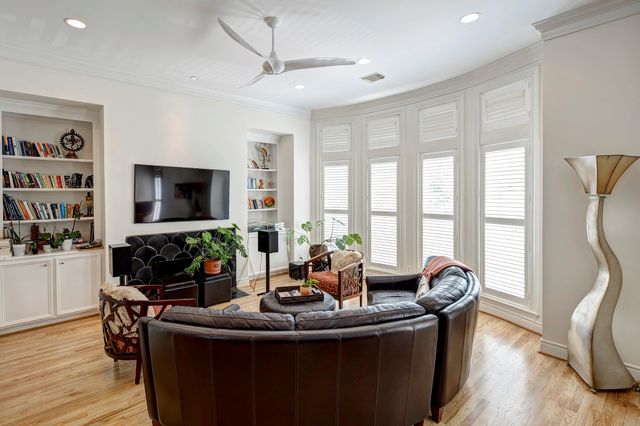 5014 Mellon Street, Houston, TX 77098