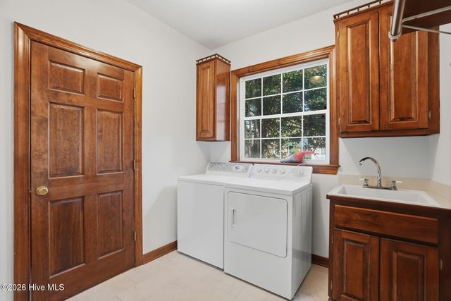 112 Cashie Drive, Hertford, NC 27944