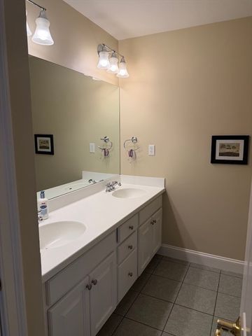 27 Maple St F, Canton, MA 02021