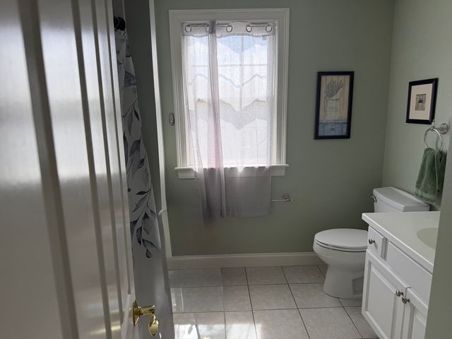 27 Maple St F, Canton, MA 02021
