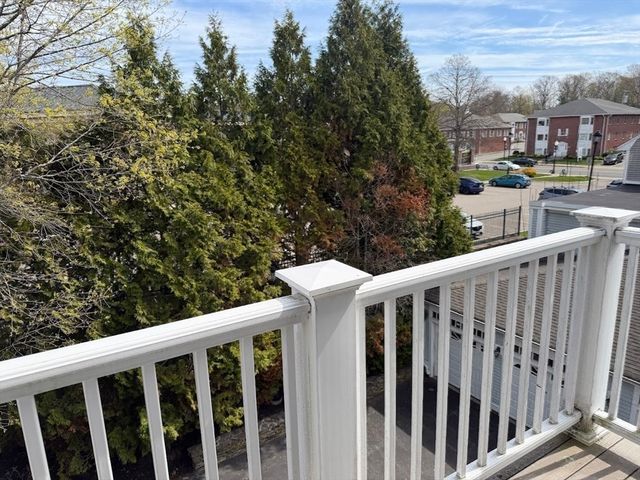 27 Maple St F, Canton, MA 02021