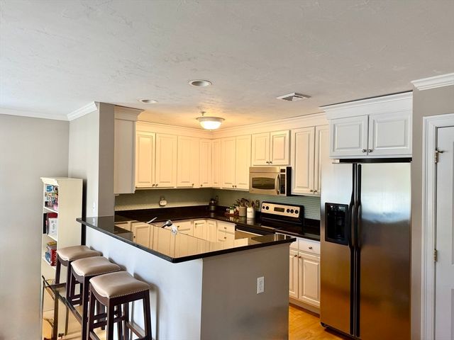 27 Maple St F, Canton, MA 02021