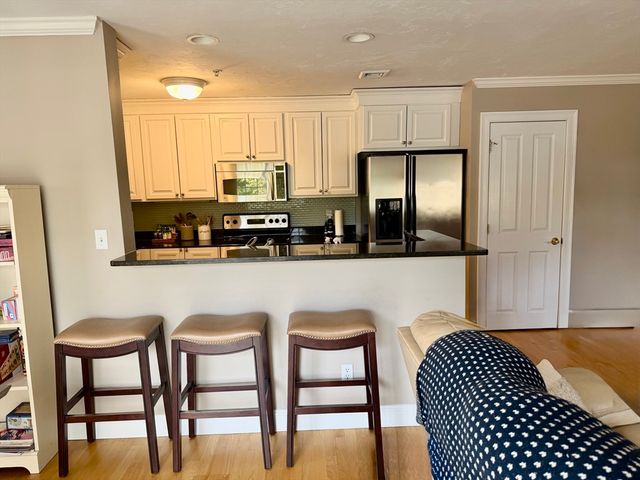 27 Maple St F, Canton, MA 02021