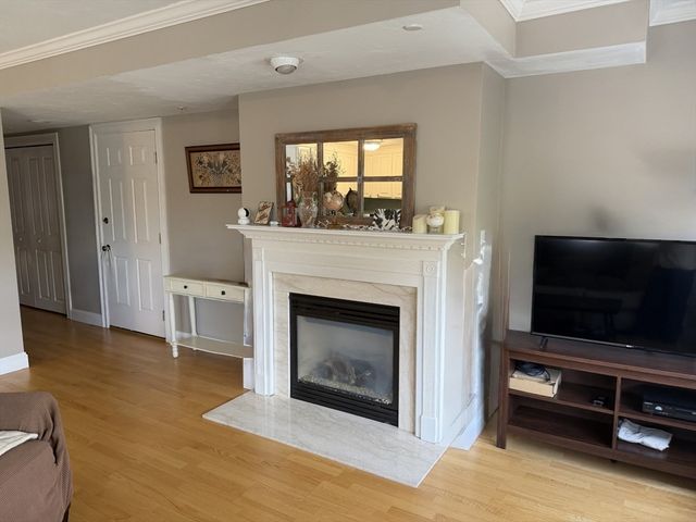 27 Maple St F, Canton, MA 02021