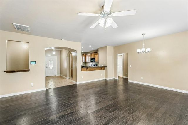 1716 Kamber Terrace, Edmond, OK 73003