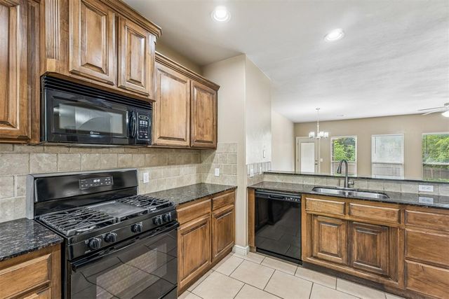 1716 Kamber Terrace, Edmond, OK 73003