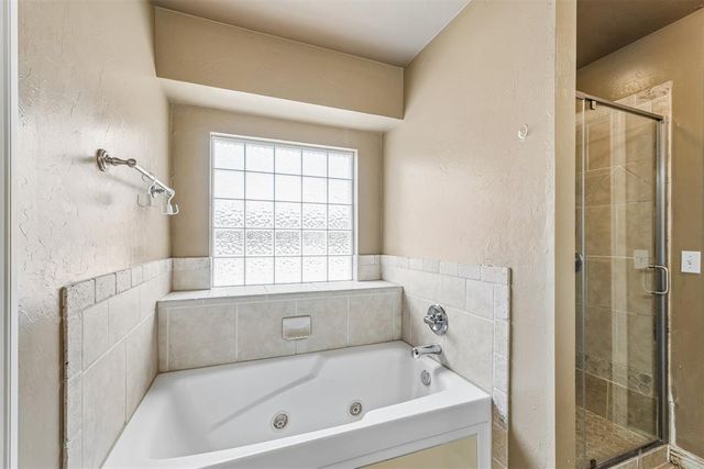 1716 Kamber Terrace, Edmond, OK 73003